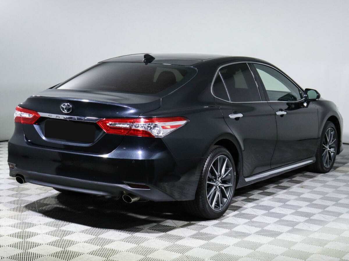 Toyota Camry с пробегом — 2023 год. Фото: #4