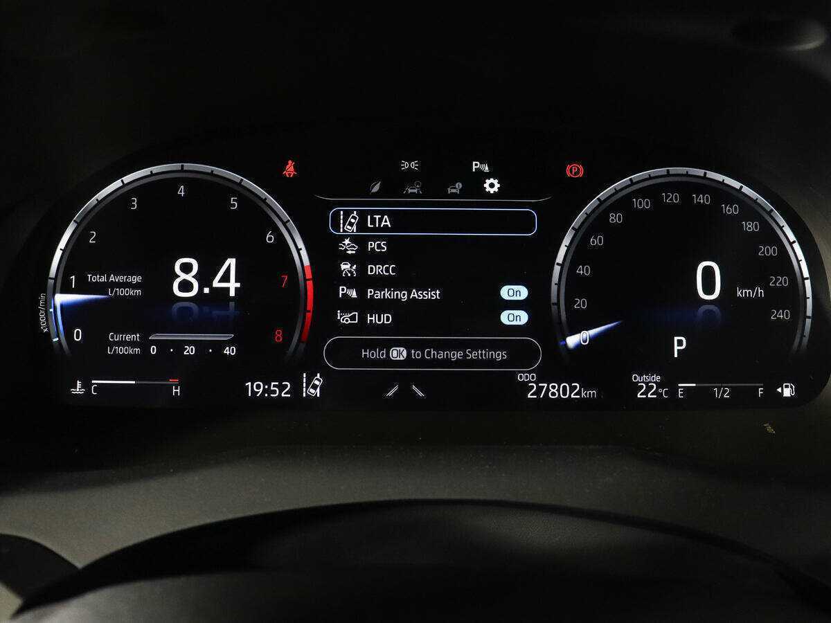 Toyota Camry с пробегом — 2023 год. Фото: #10