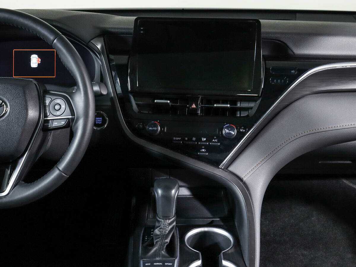 Toyota Camry с пробегом — 2023 год. Фото: #12