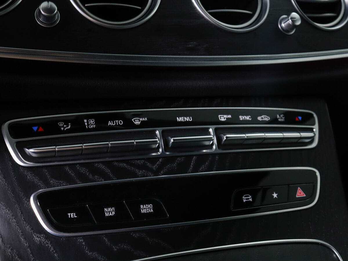 Mercedes-Benz E-Класс с пробегом — 2020 год. Фото: #16