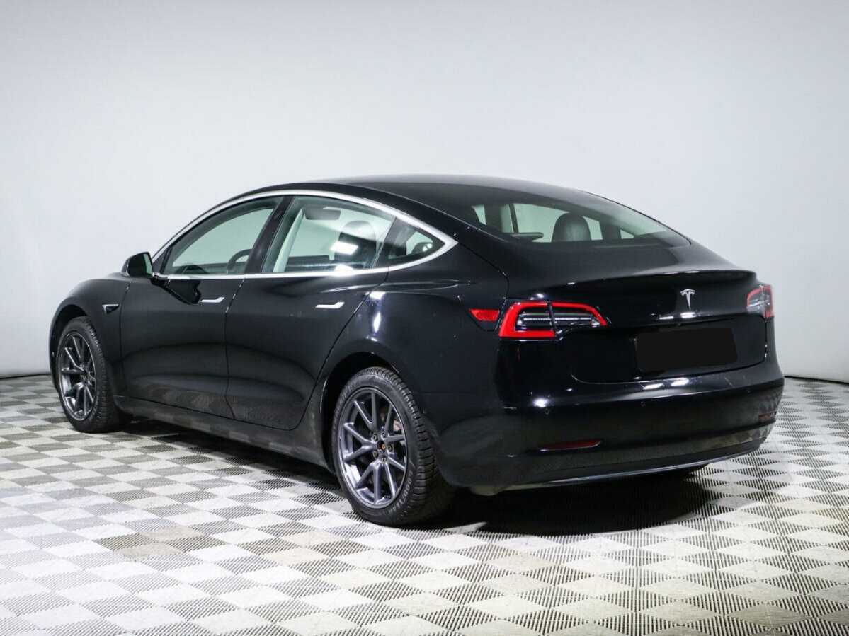Tesla Model 3 с пробегом — 2018 год. Фото: #5