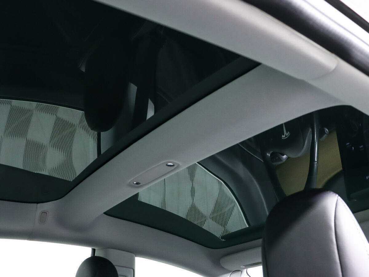 Tesla Model 3 с пробегом — 2018 год. Фото: #13