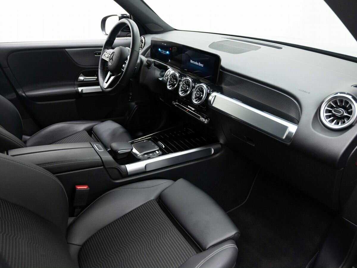 Mercedes-Benz GLB с пробегом — 2021 год. Фото: #10