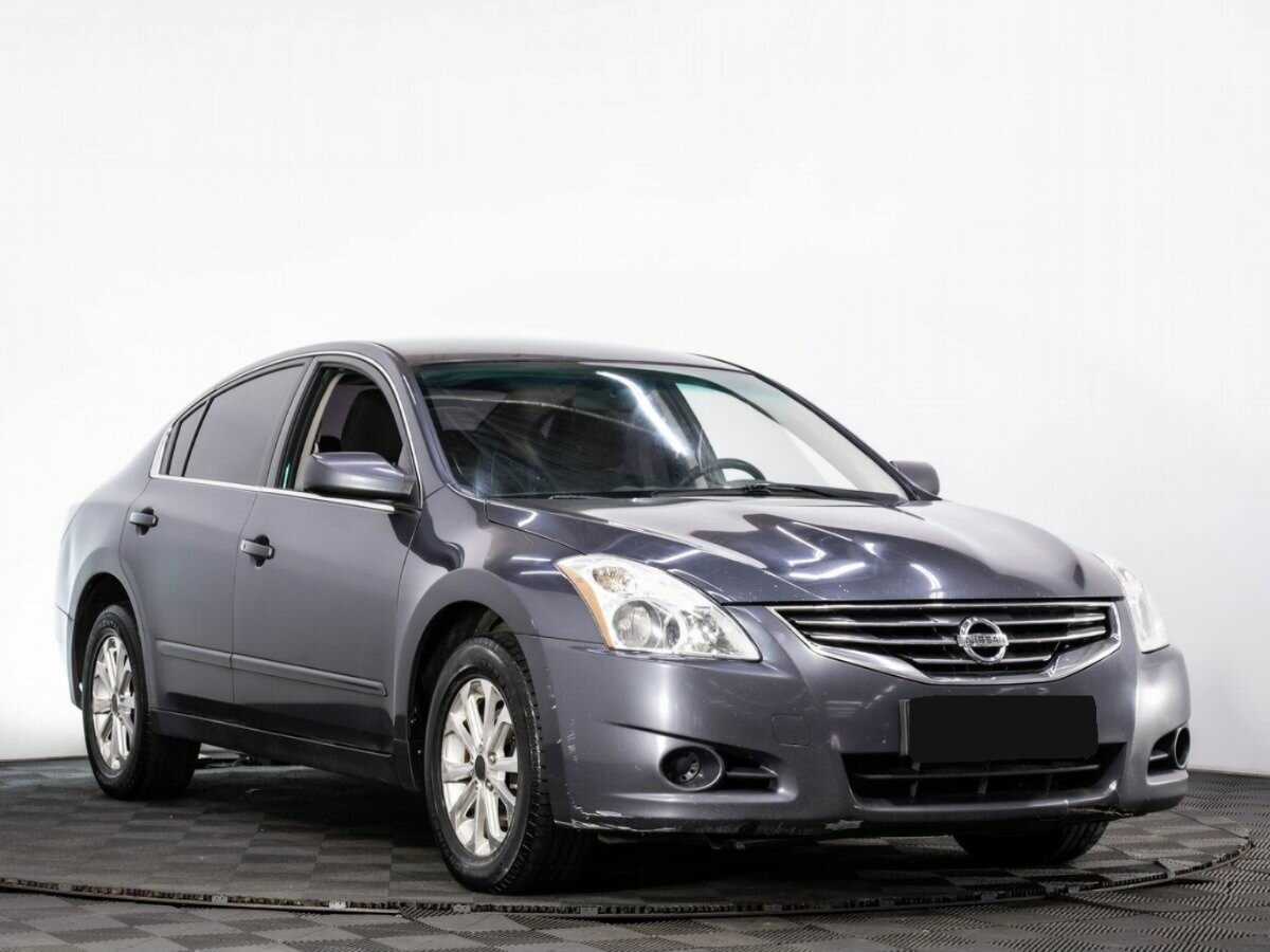 Nissan Altima с пробегом — 2012 год. Фото: #2