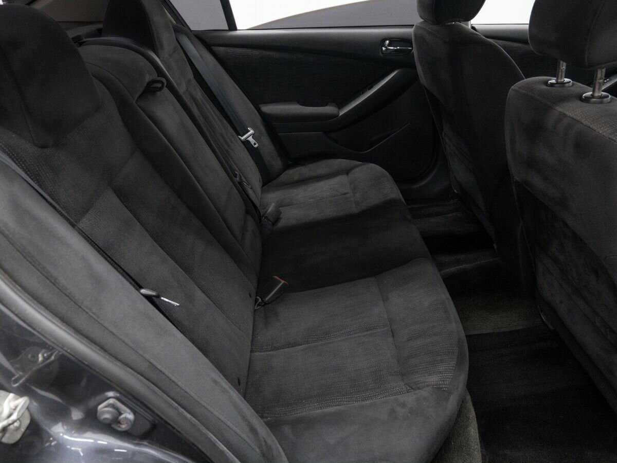 Nissan Altima с пробегом — 2012 год. Фото: #8