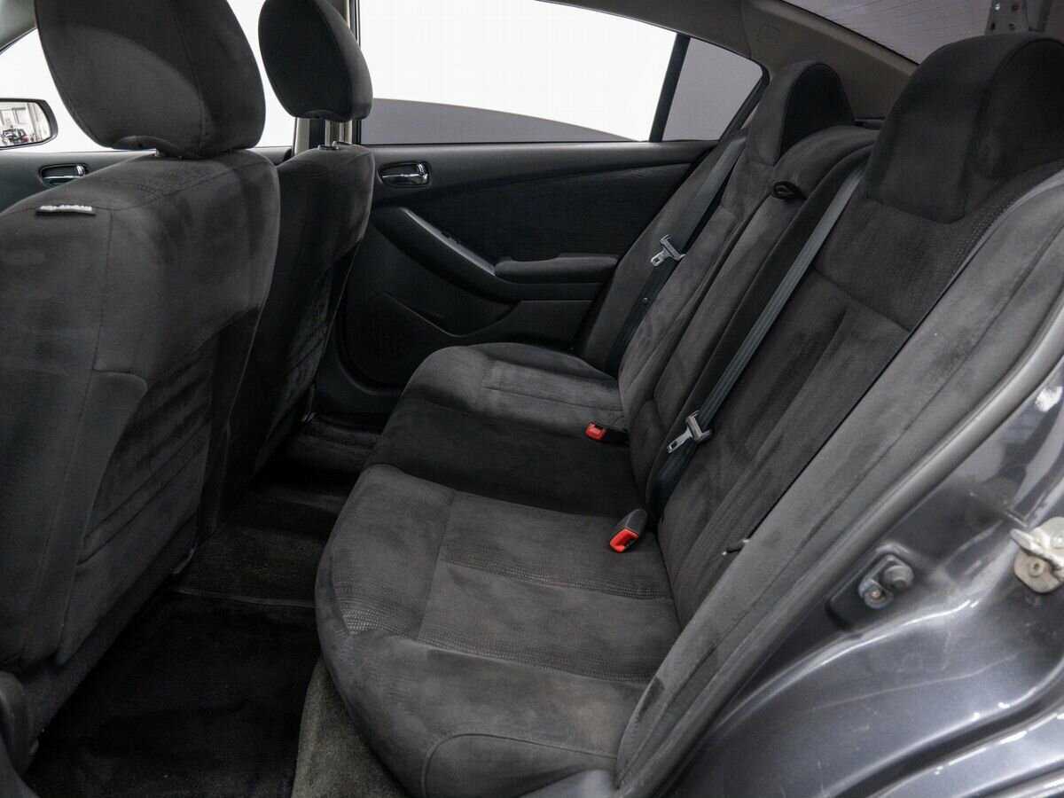 Nissan Altima с пробегом — 2012 год. Фото: #11