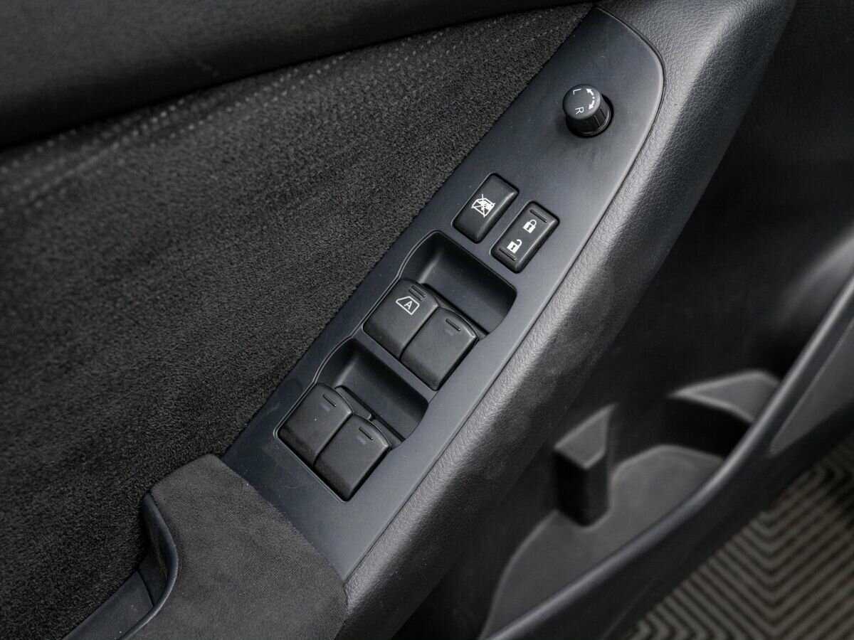 Nissan Altima с пробегом — 2012 год. Фото: #14