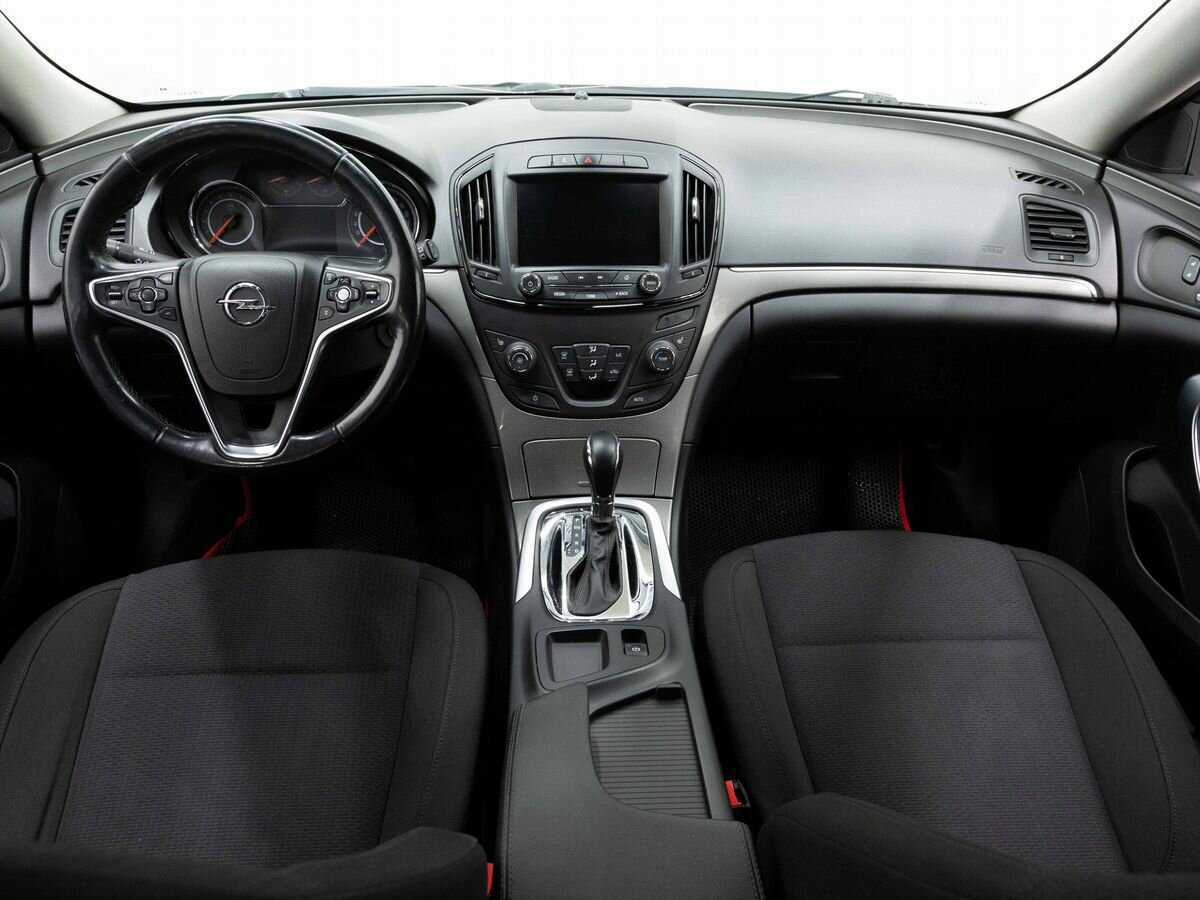 Opel Insignia с пробегом — 2014 год. Фото: #12