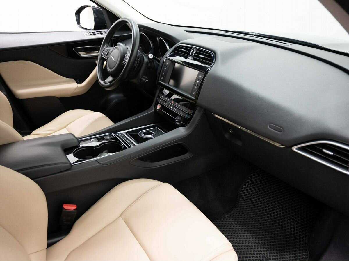 Jaguar F-Pace с пробегом — 2017 год. Фото: #8