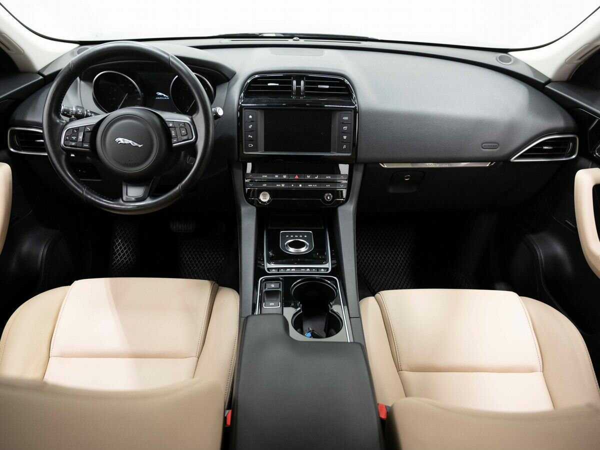 Jaguar F-Pace с пробегом — 2017 год. Фото: #10