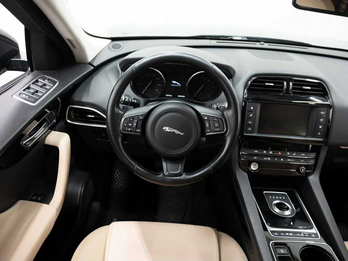 Jaguar F-Pace с пробегом — 2017 год. Фото: #11