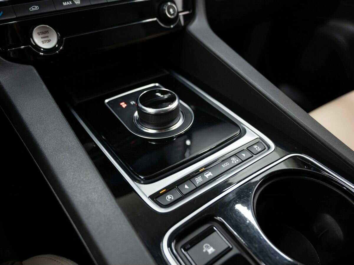 Jaguar F-Pace с пробегом — 2017 год. Фото: #19