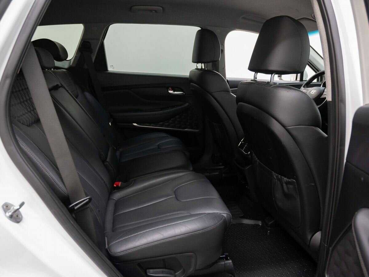 Hyundai Santa Fe с пробегом — 2019 год. Фото: #9