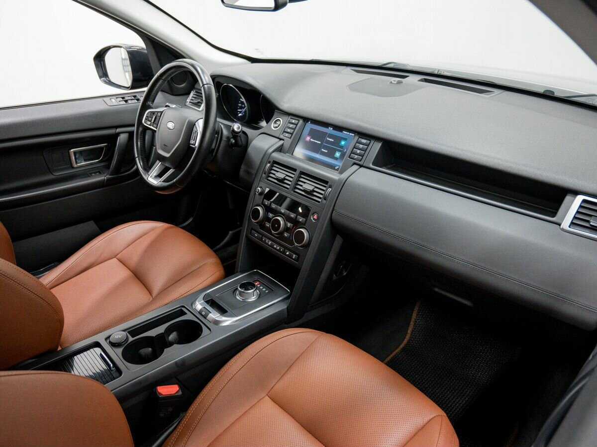 Land Rover Discovery Sport с пробегом — 2015 год. Фото: #6