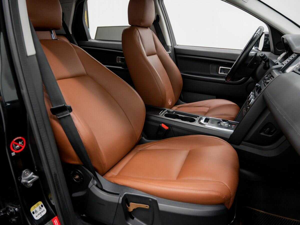 Land Rover Discovery Sport с пробегом — 2015 год. Фото: #7