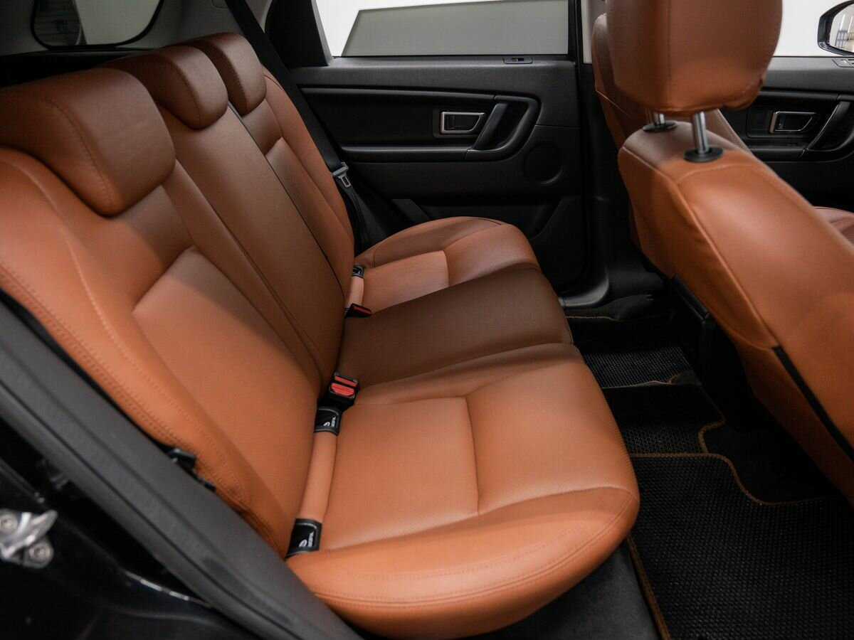 Land Rover Discovery Sport с пробегом — 2015 год. Фото: #8