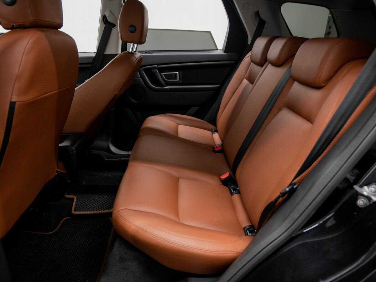 Land Rover Discovery Sport с пробегом — 2015 год. Фото: #11