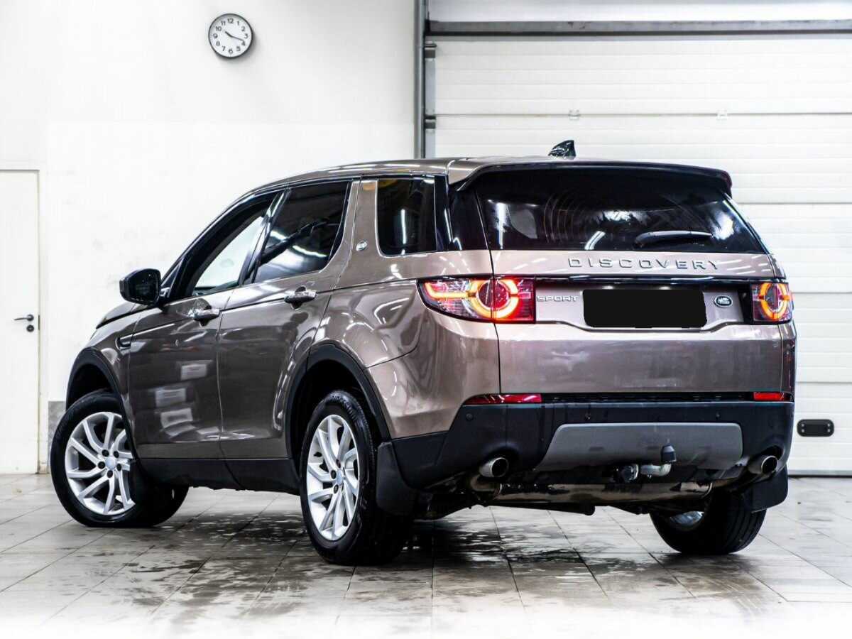 Land Rover Discovery Sport с пробегом — 2017 год. Фото: #3