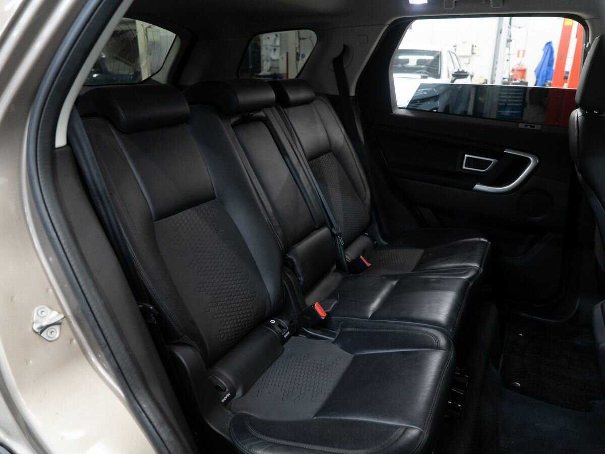 Land Rover Discovery Sport с пробегом — 2017 год. Фото: #7