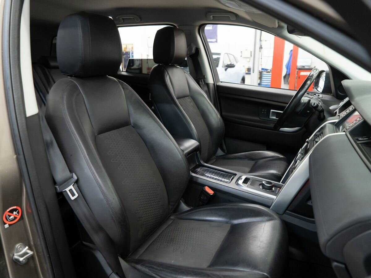 Land Rover Discovery Sport с пробегом — 2017 год. Фото: #8