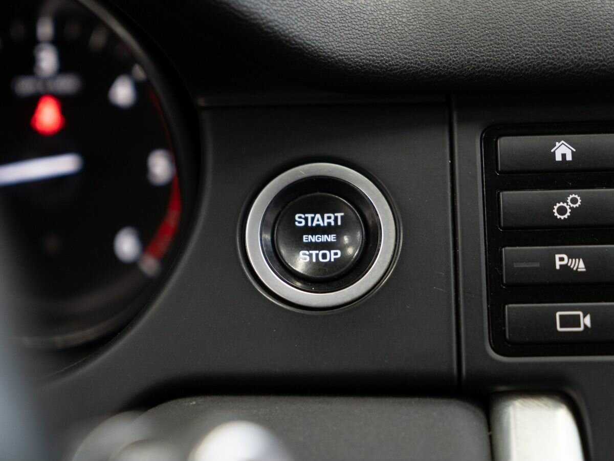 Land Rover Discovery Sport с пробегом — 2017 год. Фото: #10