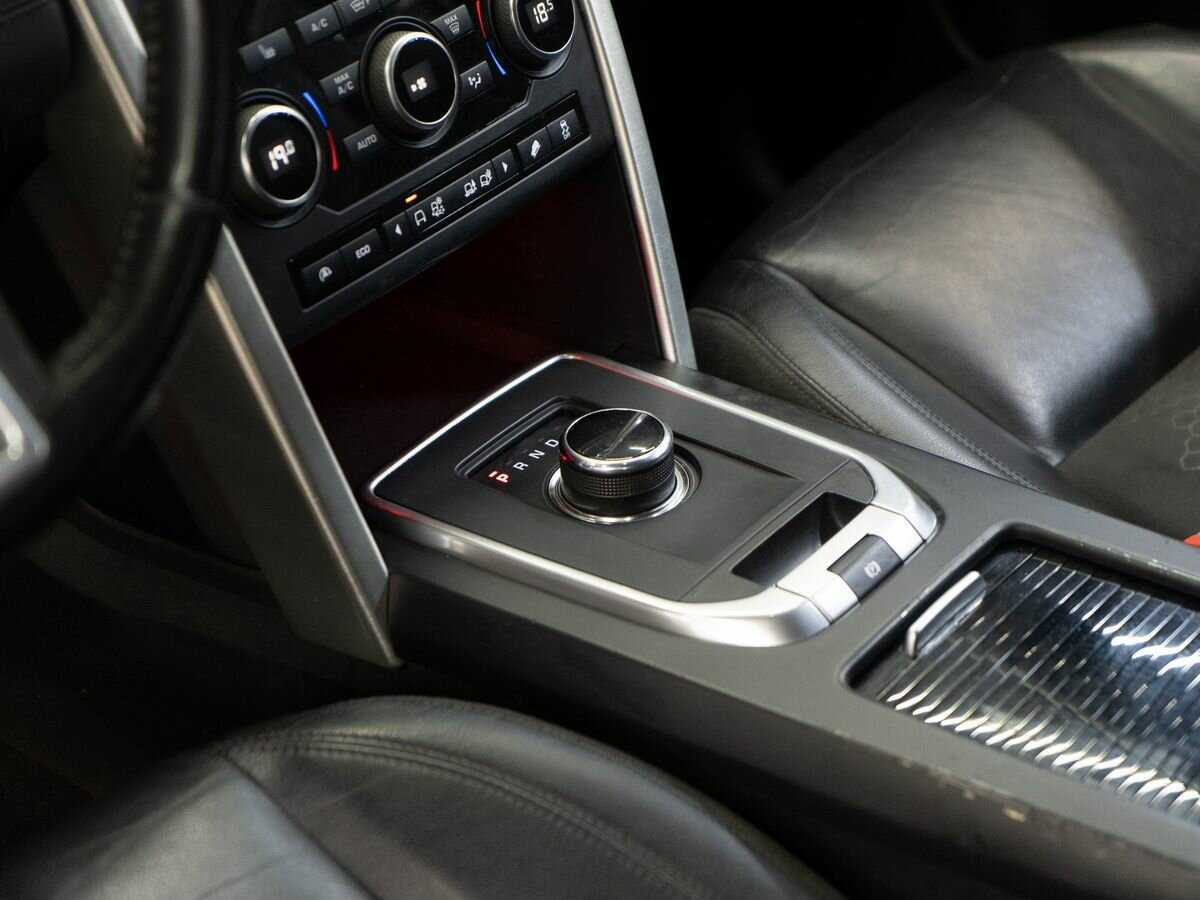 Land Rover Discovery Sport с пробегом — 2017 год. Фото: #11