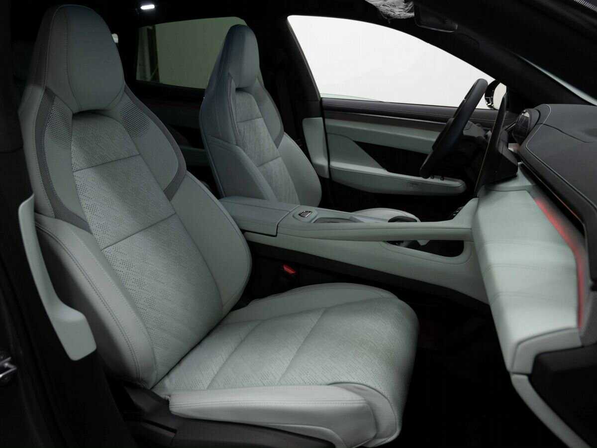 Zeekr 001 с пробегом — 2024 год. Фото: #11