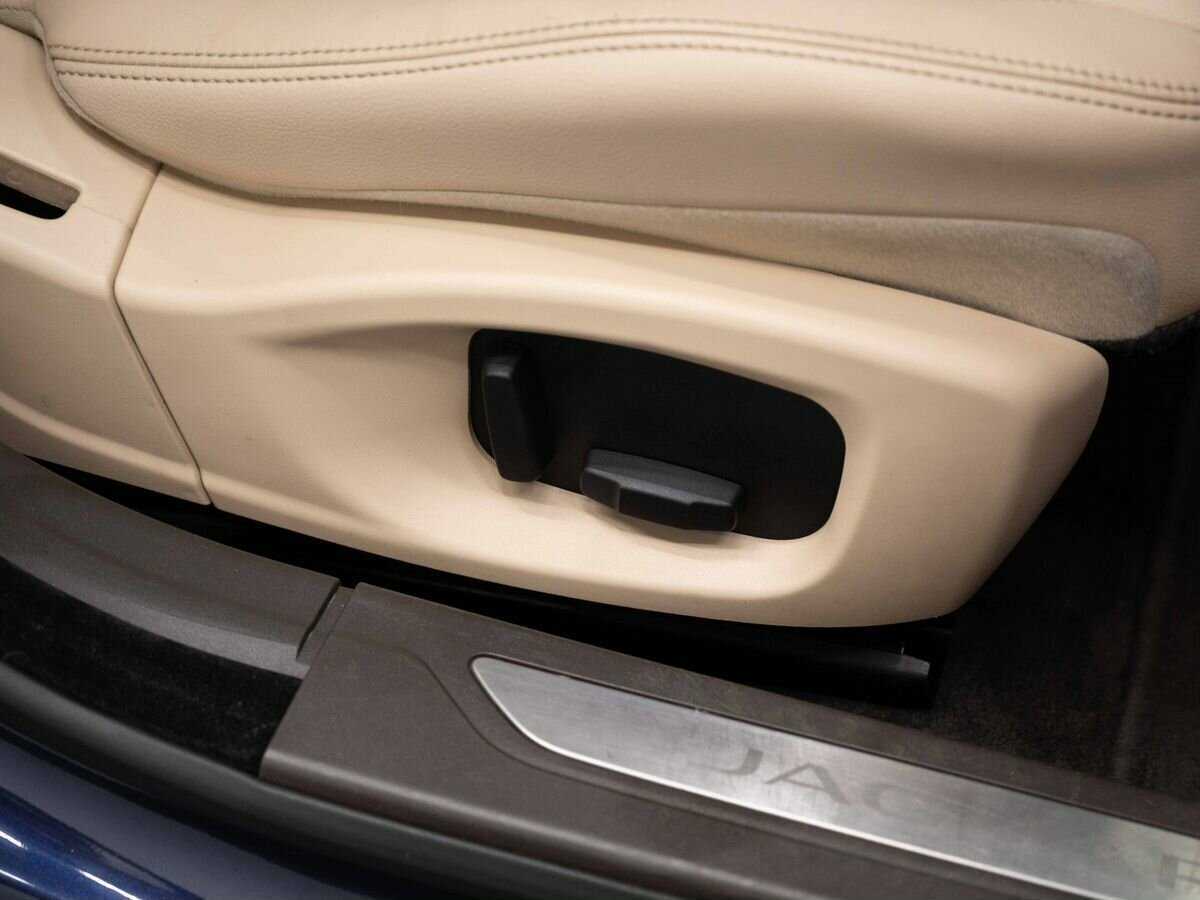 Jaguar XF с пробегом — 2017 год. Фото: #14