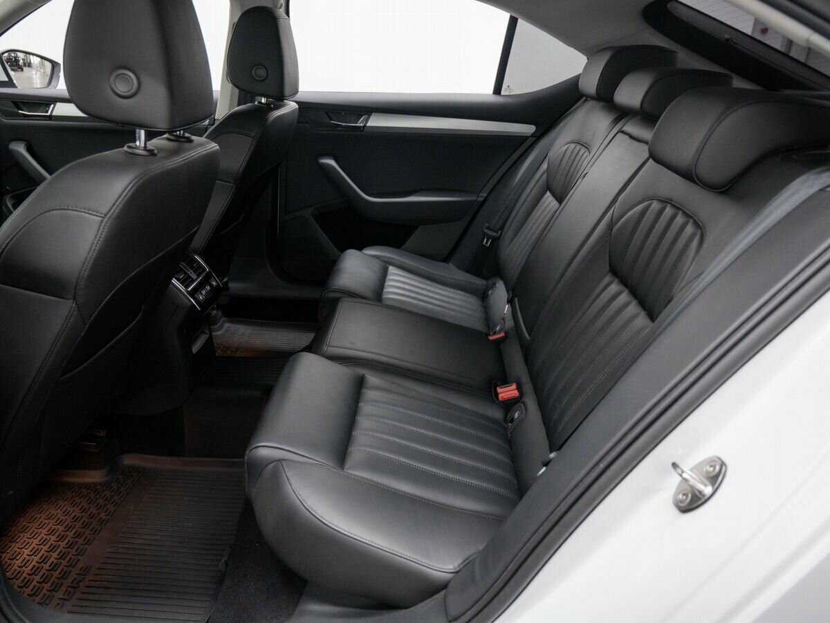 Skoda Superb с пробегом — 2018 год. Фото: #12