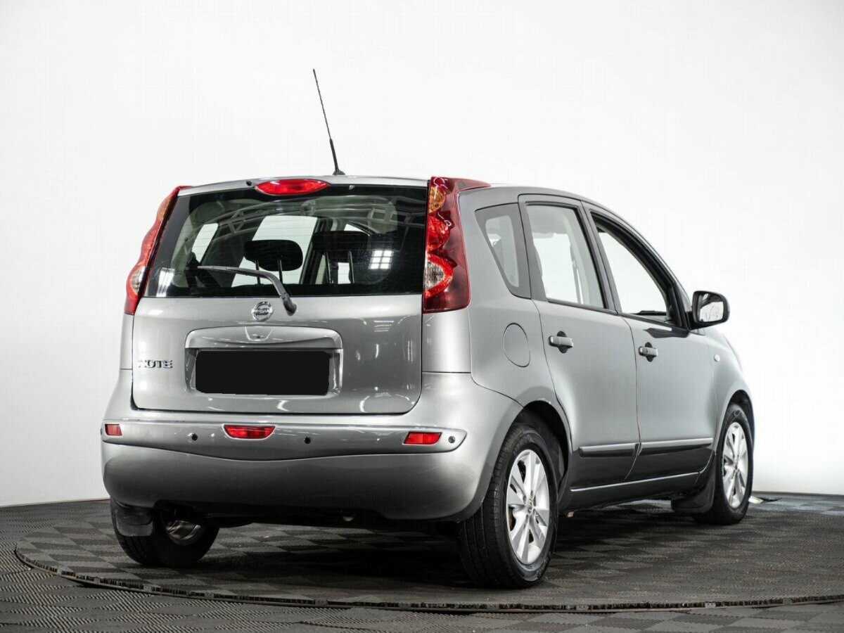 Nissan Note с пробегом — 2011 год. Фото: #3