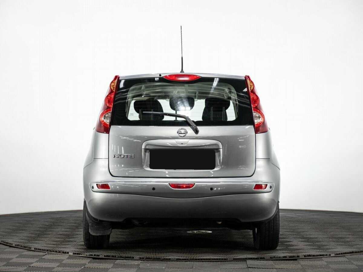 Nissan Note с пробегом — 2011 год. Фото: #4