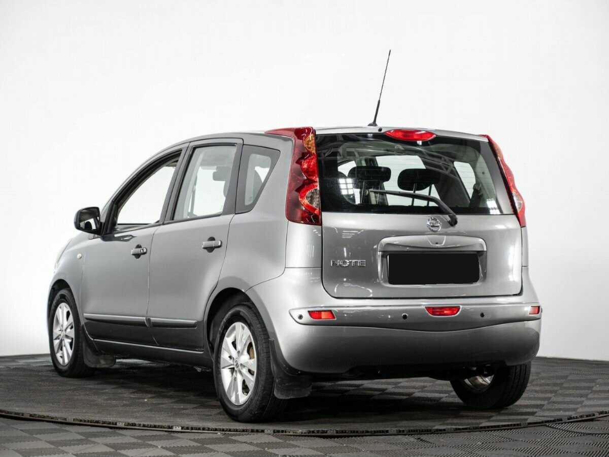 Nissan Note с пробегом — 2011 год. Фото: #5