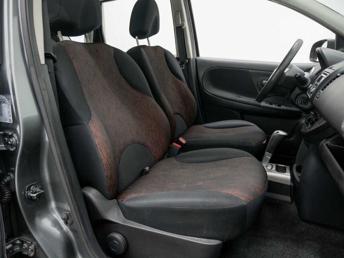 Nissan Note с пробегом — 2011 год. Фото: #7