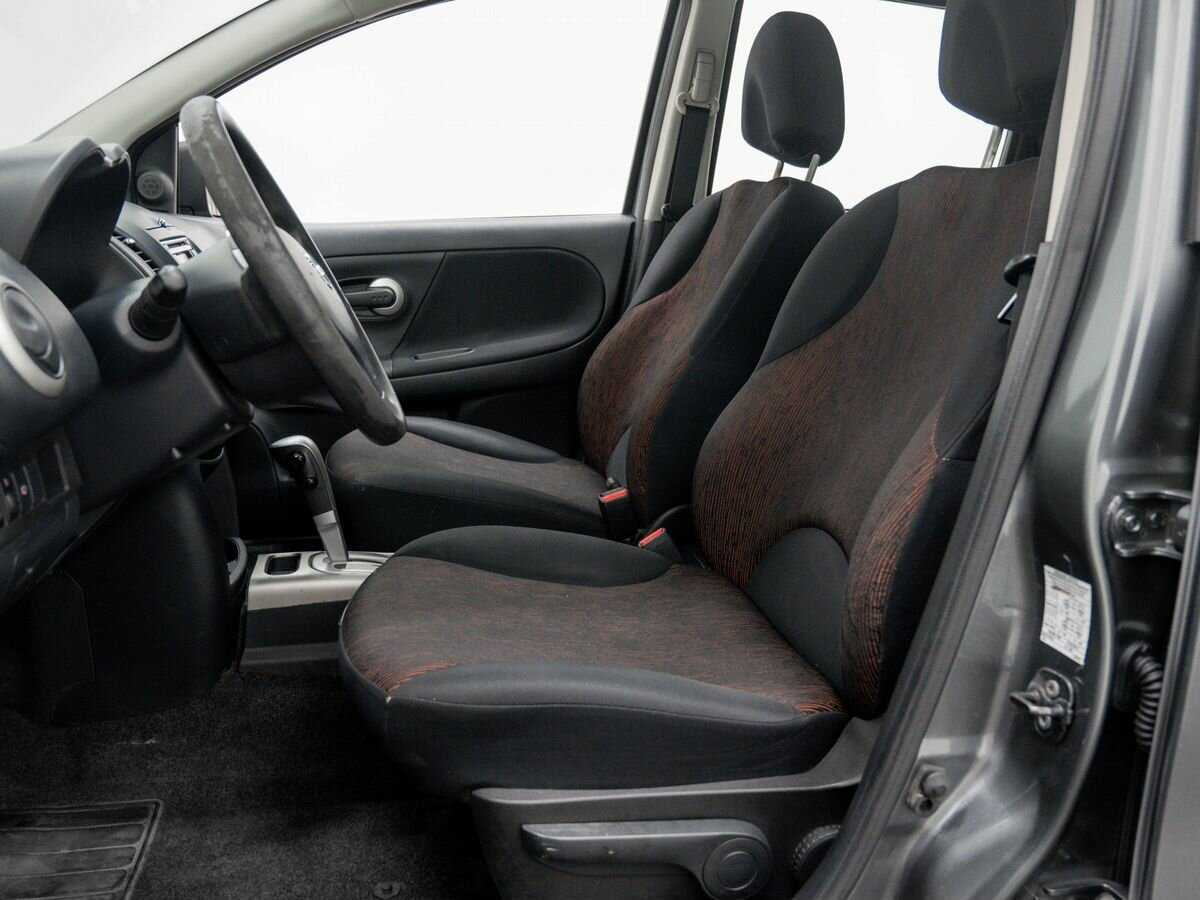 Nissan Note с пробегом — 2011 год. Фото: #13