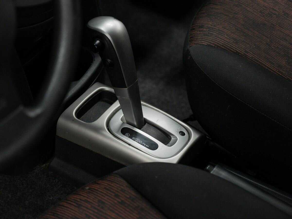 Nissan Note с пробегом — 2011 год. Фото: #16