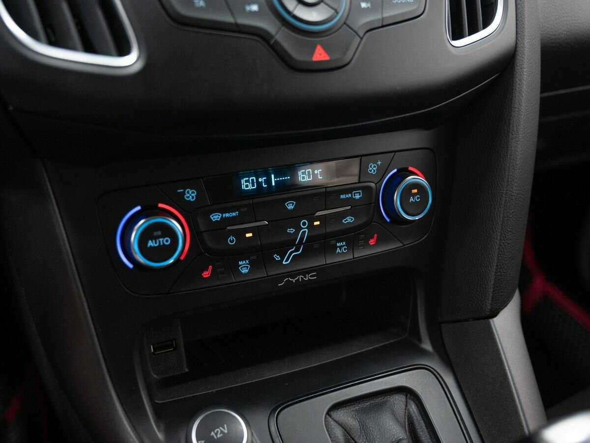 Ford Focus с пробегом — 2016 год. Фото: #17