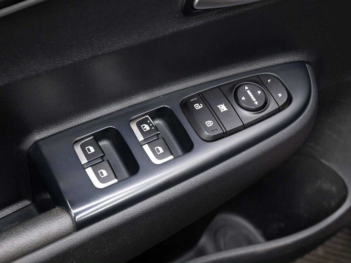 Kia Rio с пробегом — 2018 год. Фото: #17