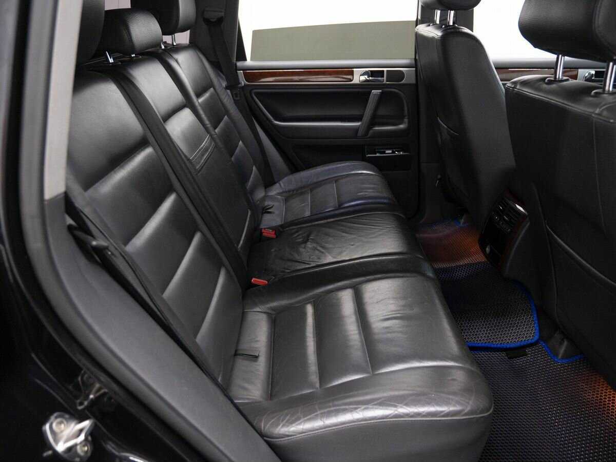 Volkswagen Touareg с пробегом — 2009 год. Фото: #8