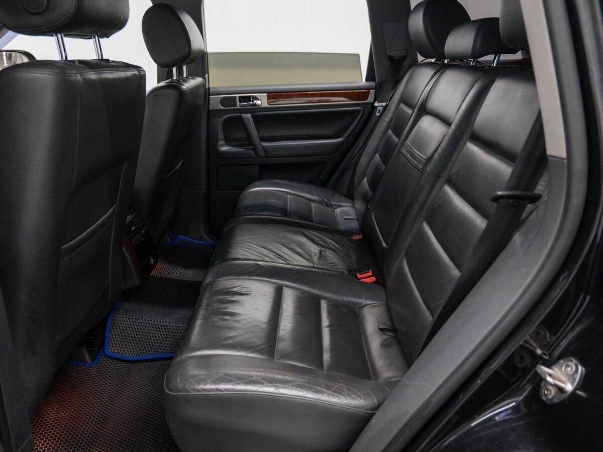 Volkswagen Touareg с пробегом — 2009 год. Фото: #11