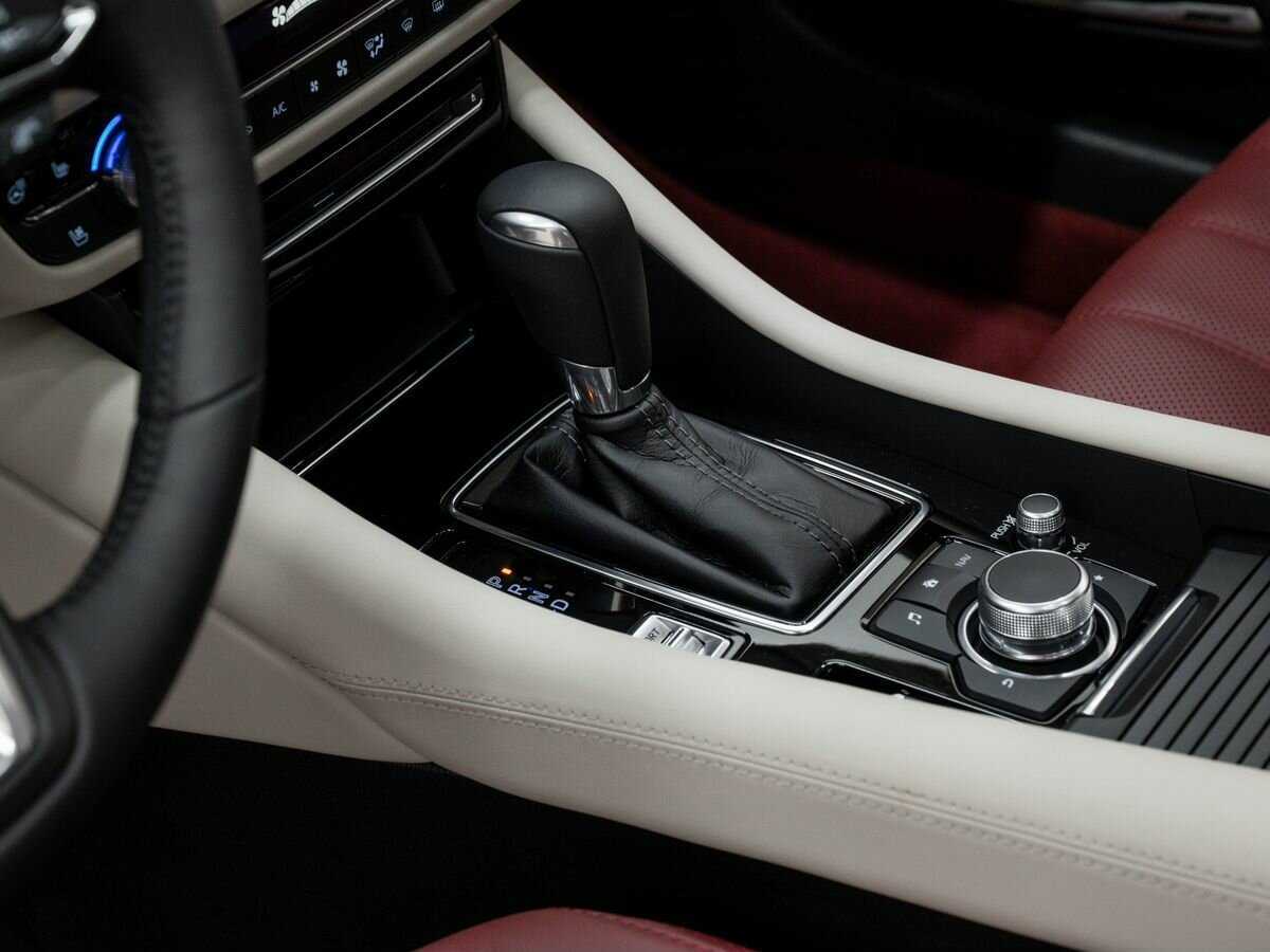 Mazda 6 с пробегом — 2021 год. Фото: #17