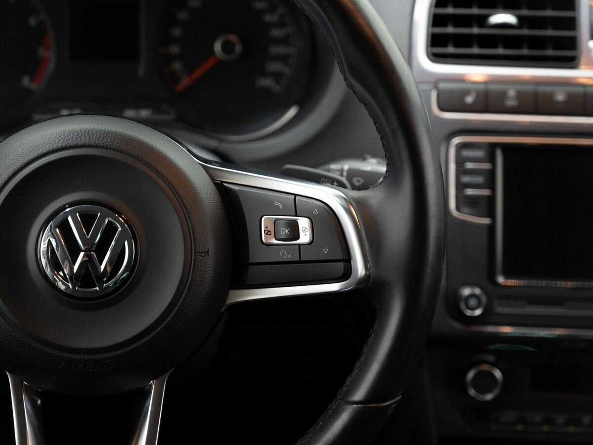 Volkswagen Polo с пробегом — 2019 год. Фото: #15