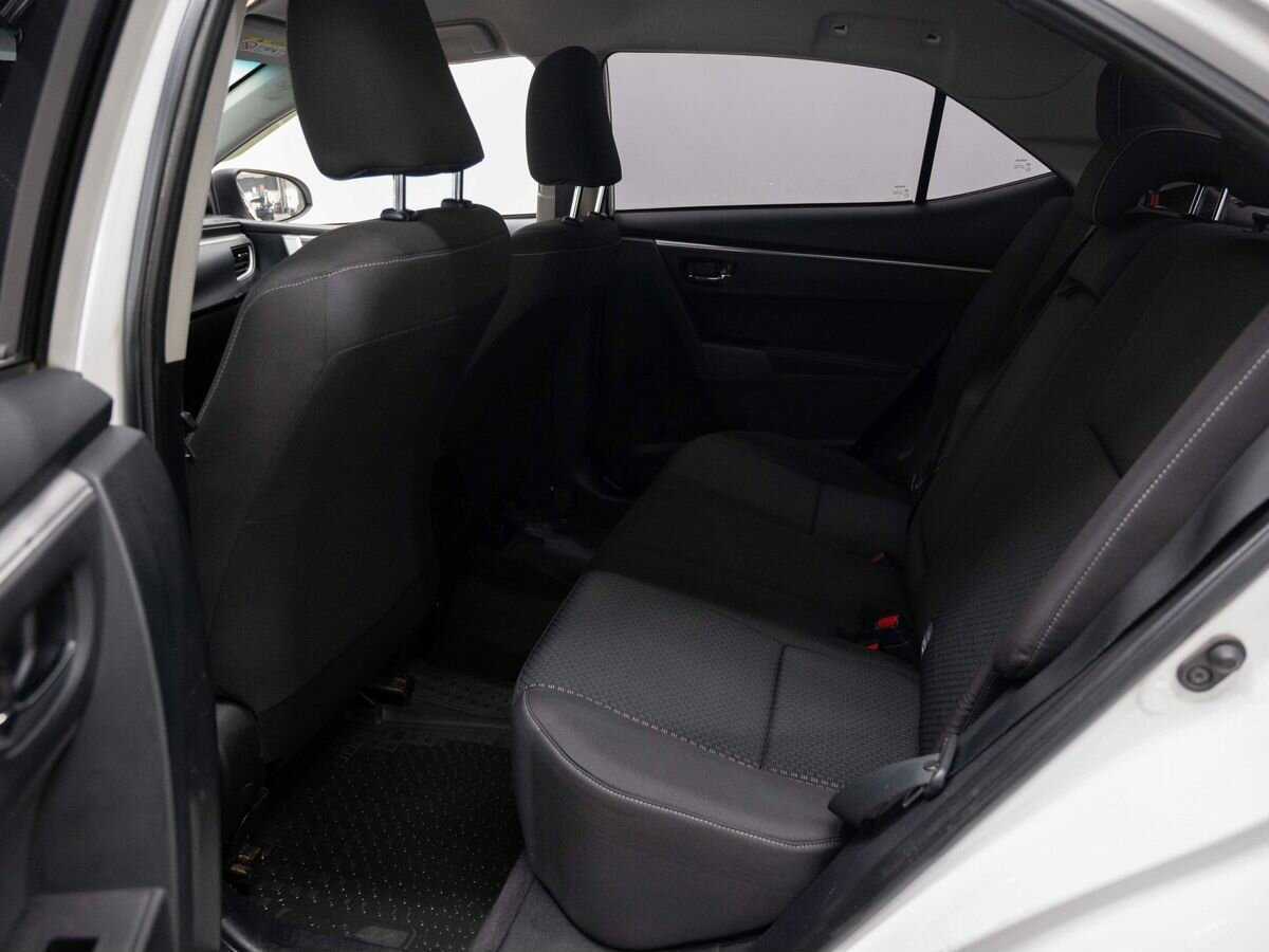 Toyota Corolla с пробегом — 2013 год. Фото: #10