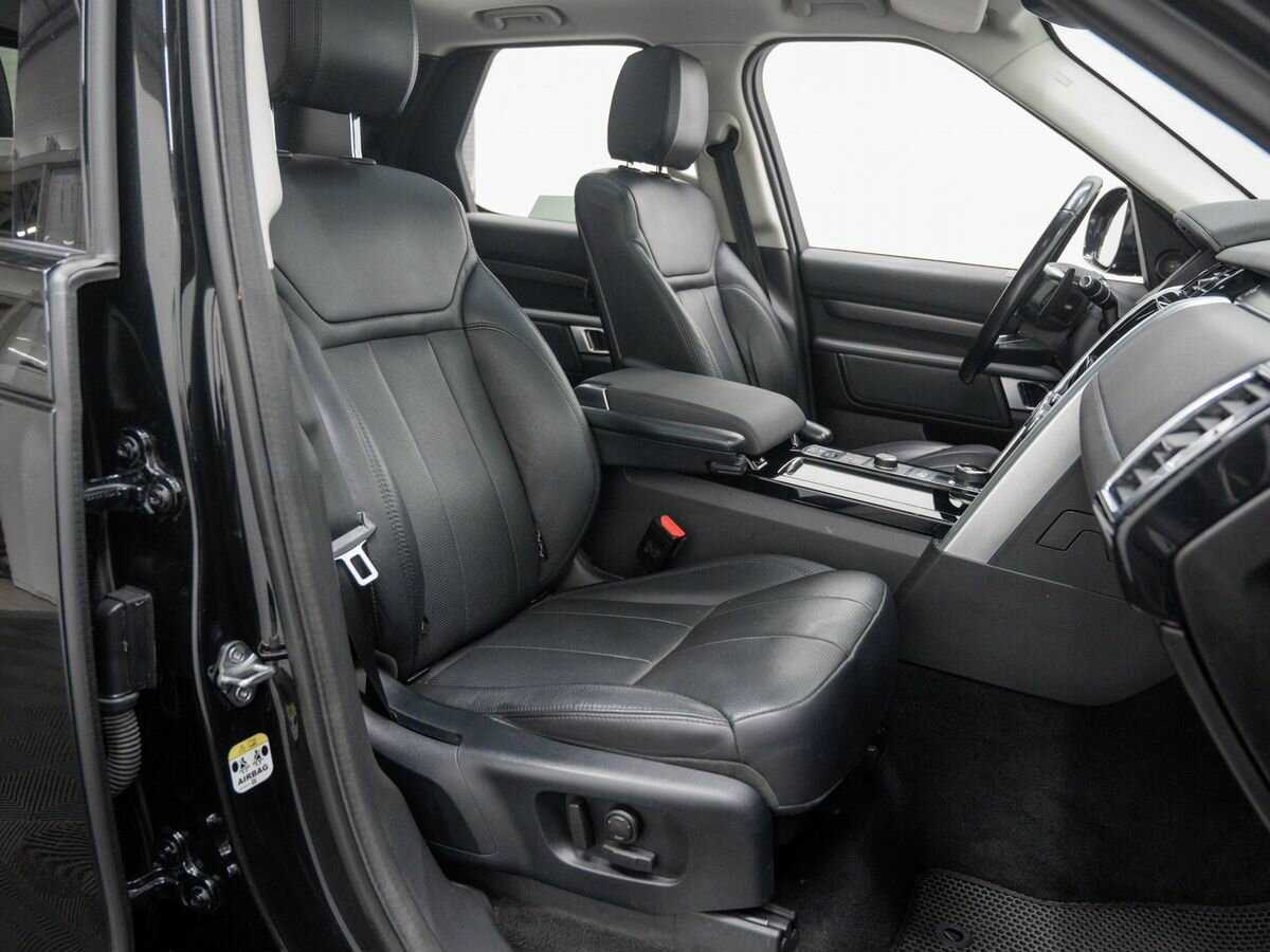 Land Rover Discovery с пробегом — 2017 год. Фото: #7