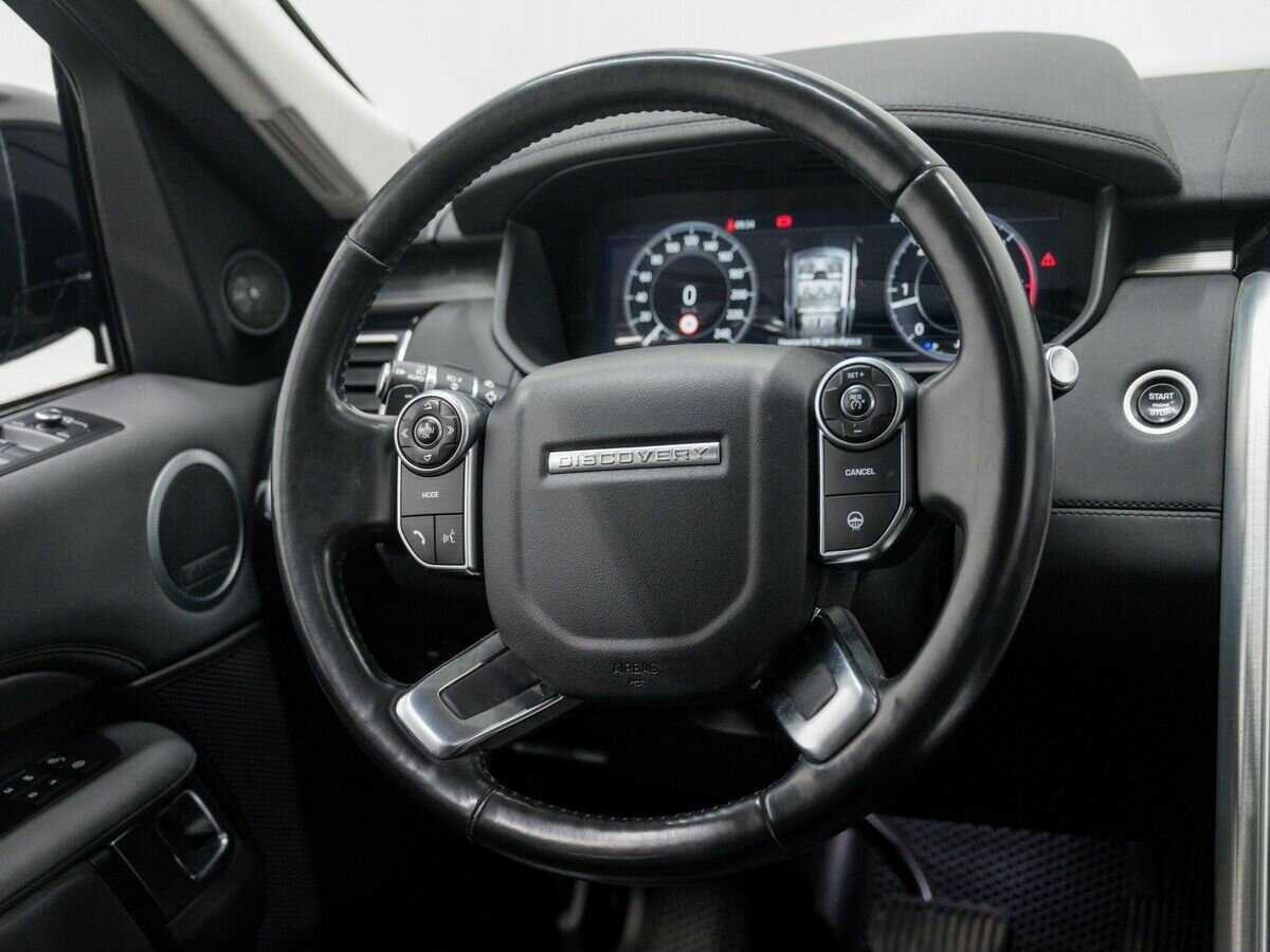 Land Rover Discovery с пробегом — 2017 год. Фото: #10