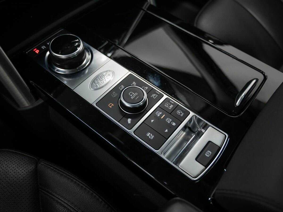 Land Rover Discovery с пробегом — 2017 год. Фото: #20