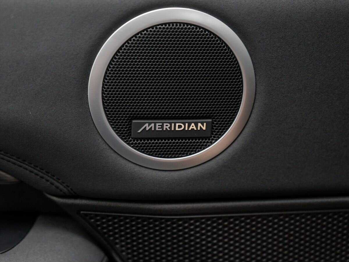 Land Rover Discovery с пробегом — 2017 год. Фото: #26