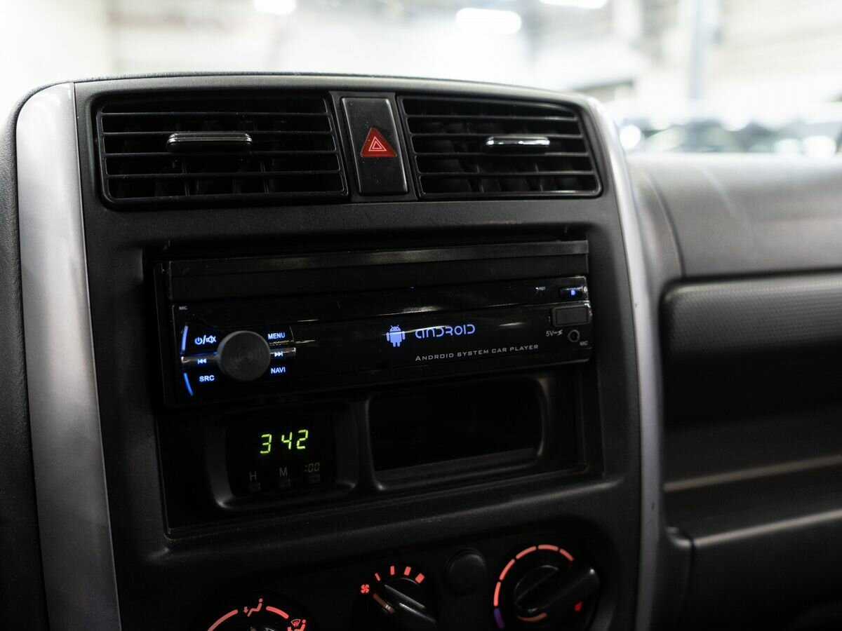 Suzuki Jimny с пробегом — 2007 год. Фото: #8