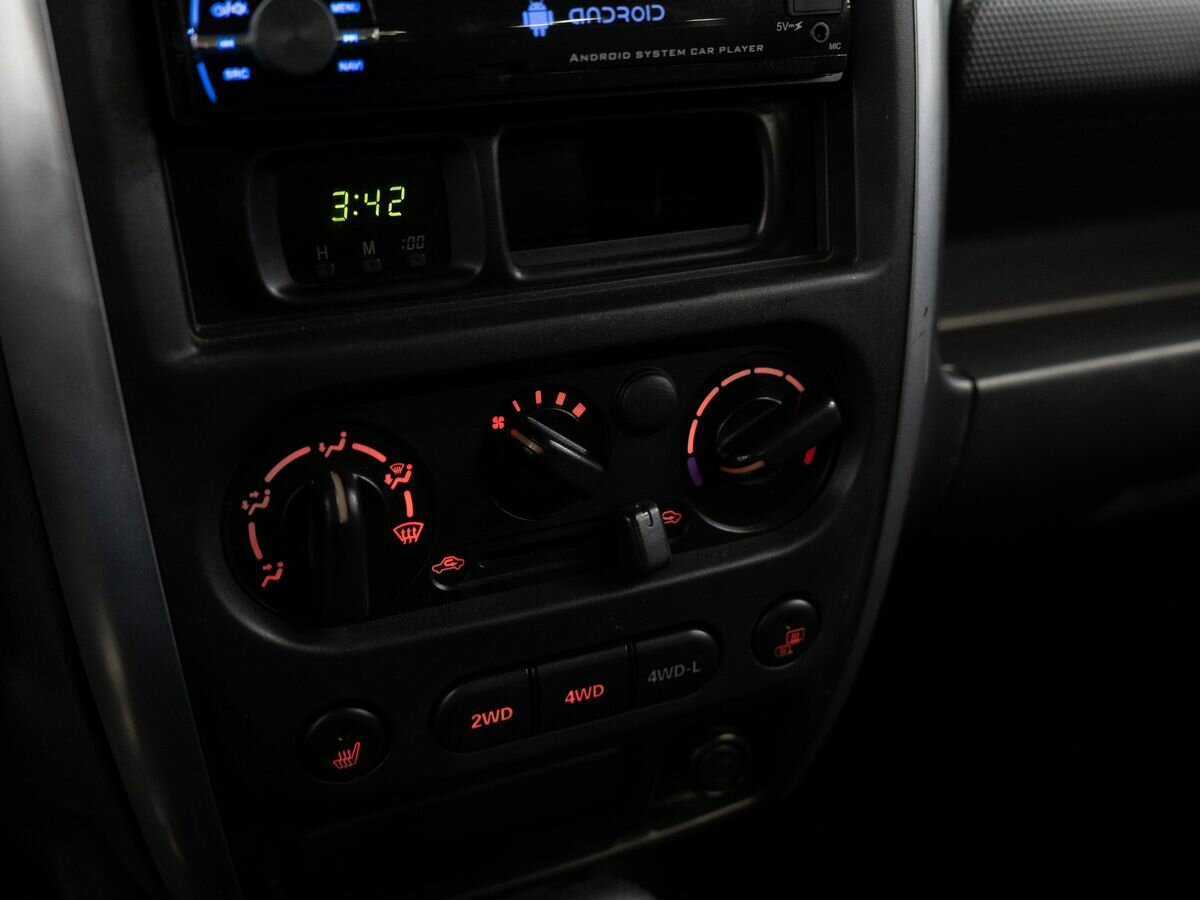 Suzuki Jimny с пробегом — 2007 год. Фото: #9