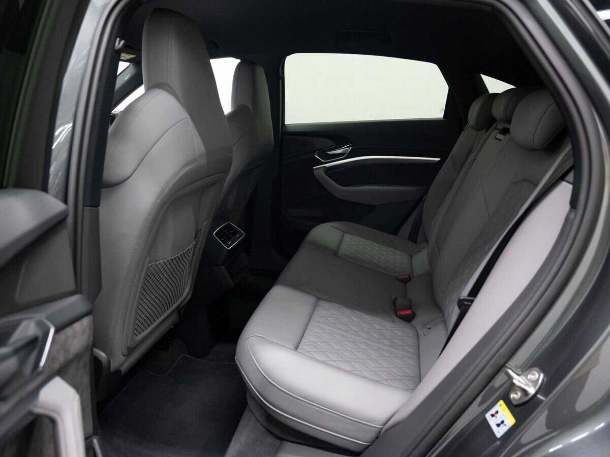 Audi e-tron с пробегом — 2020 год. Фото: #8