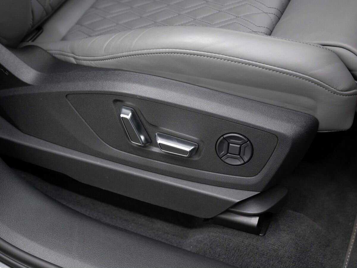 Audi e-tron с пробегом — 2020 год. Фото: #12